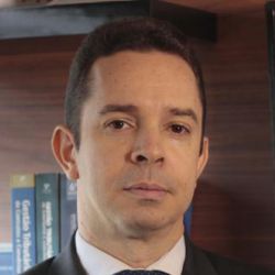 Dr. Alexandre Marques